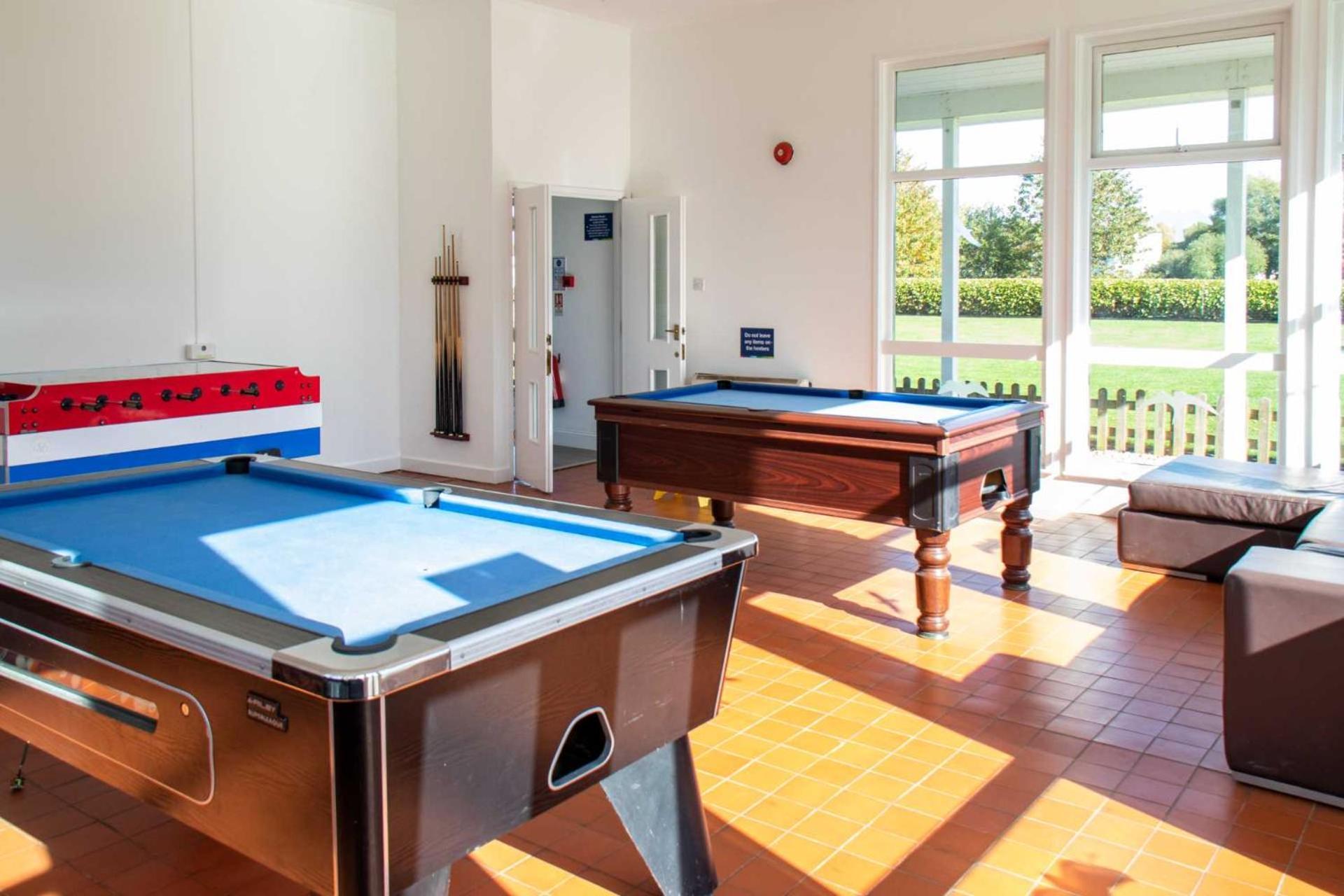 Luxury Kingfisher Lodge, Isis Lake, Within The Cotswold Waterpark 赛伦塞斯特 外观 照片