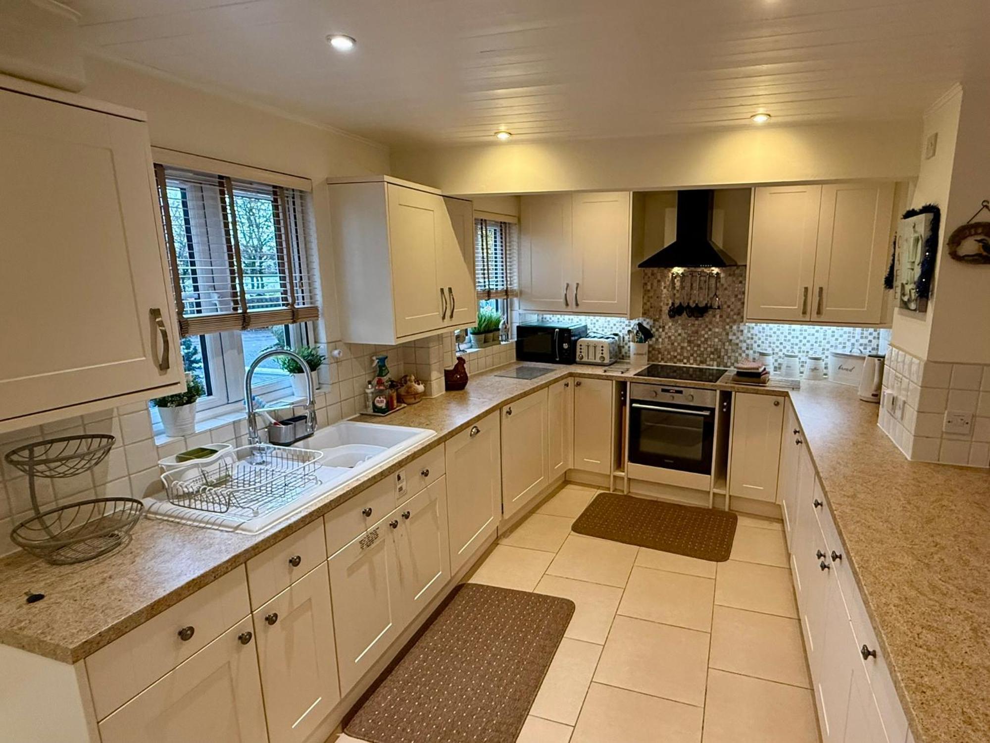 Luxury Kingfisher Lodge, Isis Lake, Within The Cotswold Waterpark 赛伦塞斯特 外观 照片