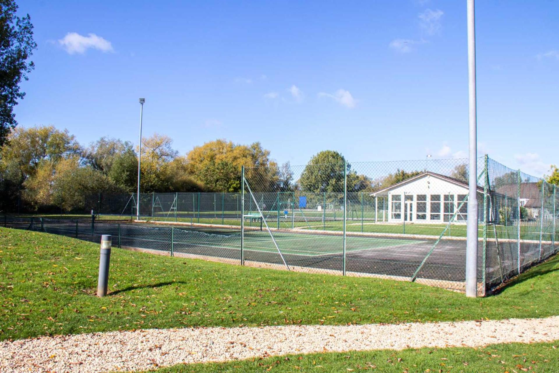 Luxury Kingfisher Lodge, Isis Lake, Within The Cotswold Waterpark 赛伦塞斯特 外观 照片
