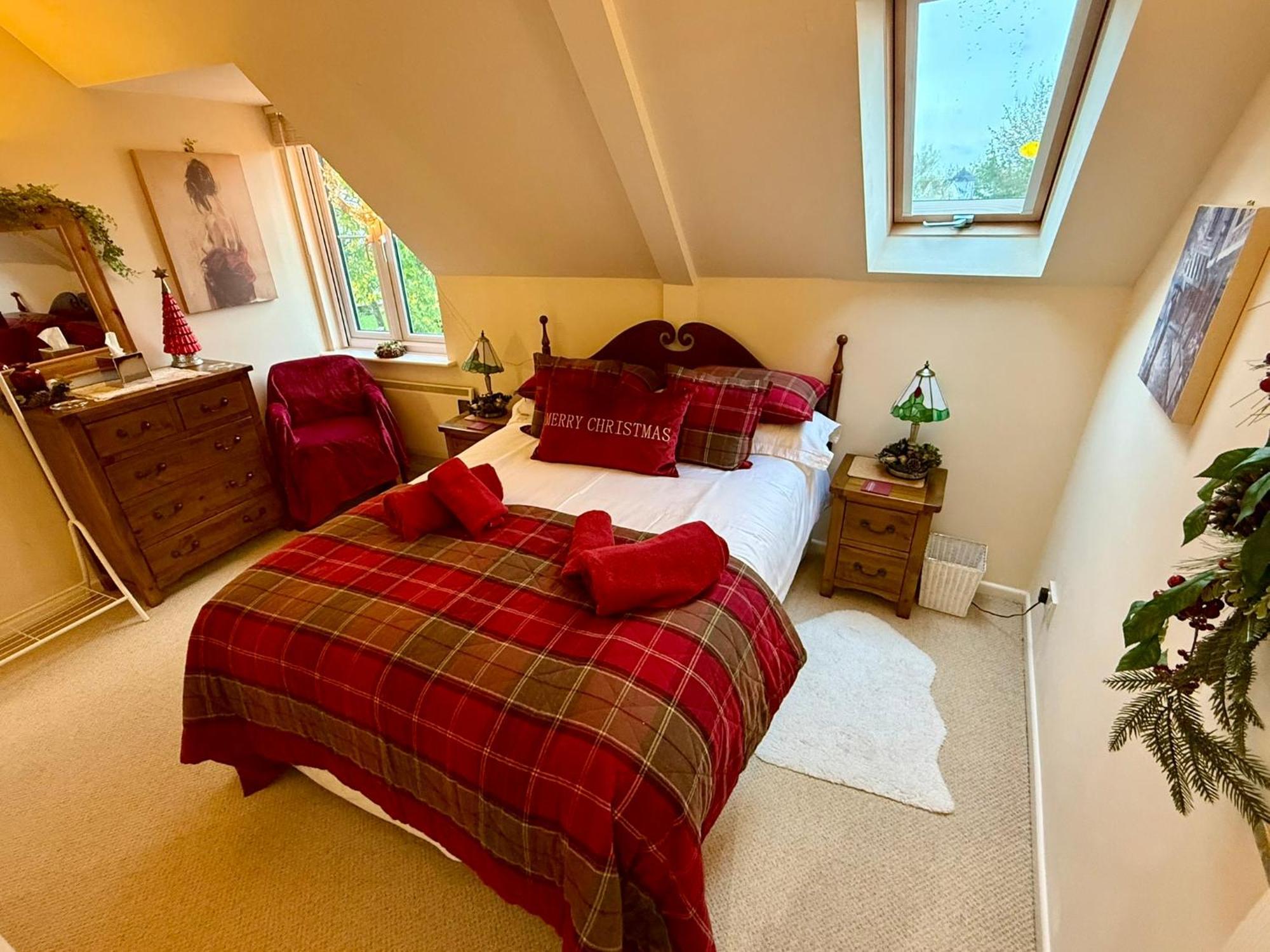 Luxury Kingfisher Lodge, Isis Lake, Within The Cotswold Waterpark 赛伦塞斯特 外观 照片