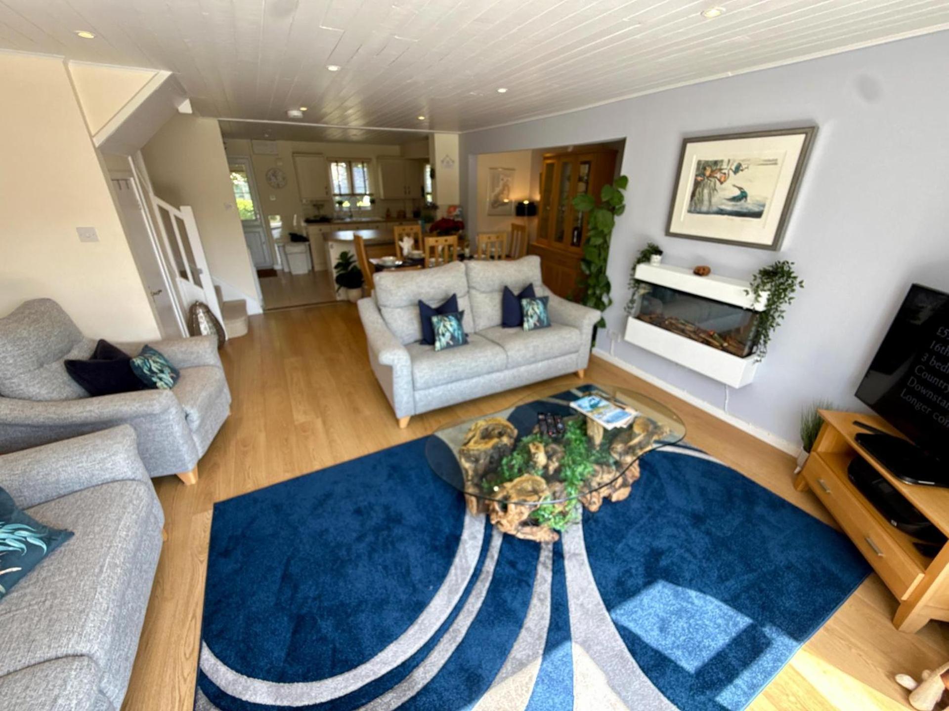 Luxury Kingfisher Lodge, Isis Lake, Within The Cotswold Waterpark 赛伦塞斯特 外观 照片